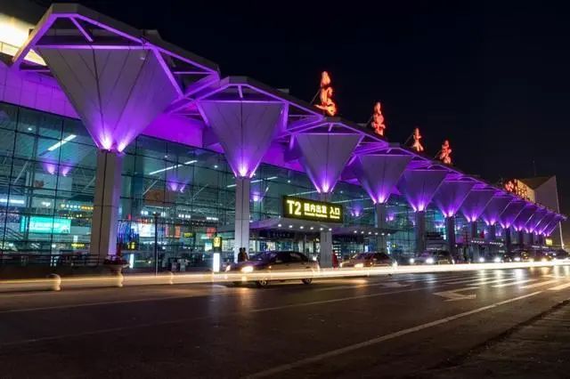 其中,由机场代理的国内航空公司14家:春秋航空9c,九元航空aq,奥凯航空