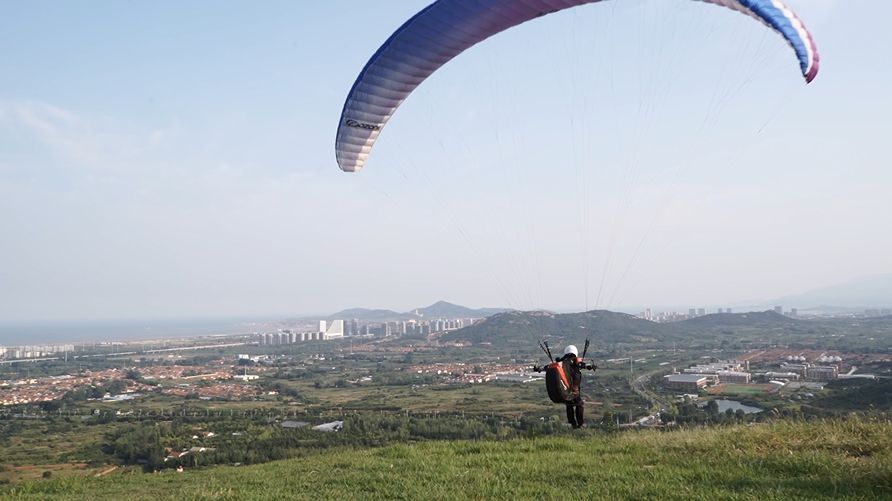 终于,在一年后,她又重新鼓起勇气,去训练,去克服恐惧.