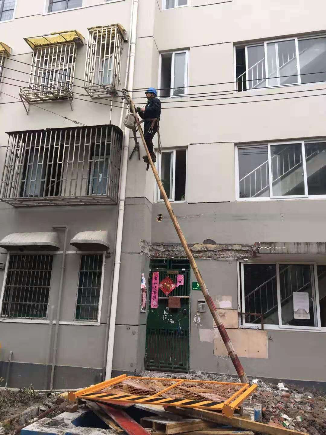 上海静安区临汾路街道：17个无电梯居民区 16个实现加装电梯