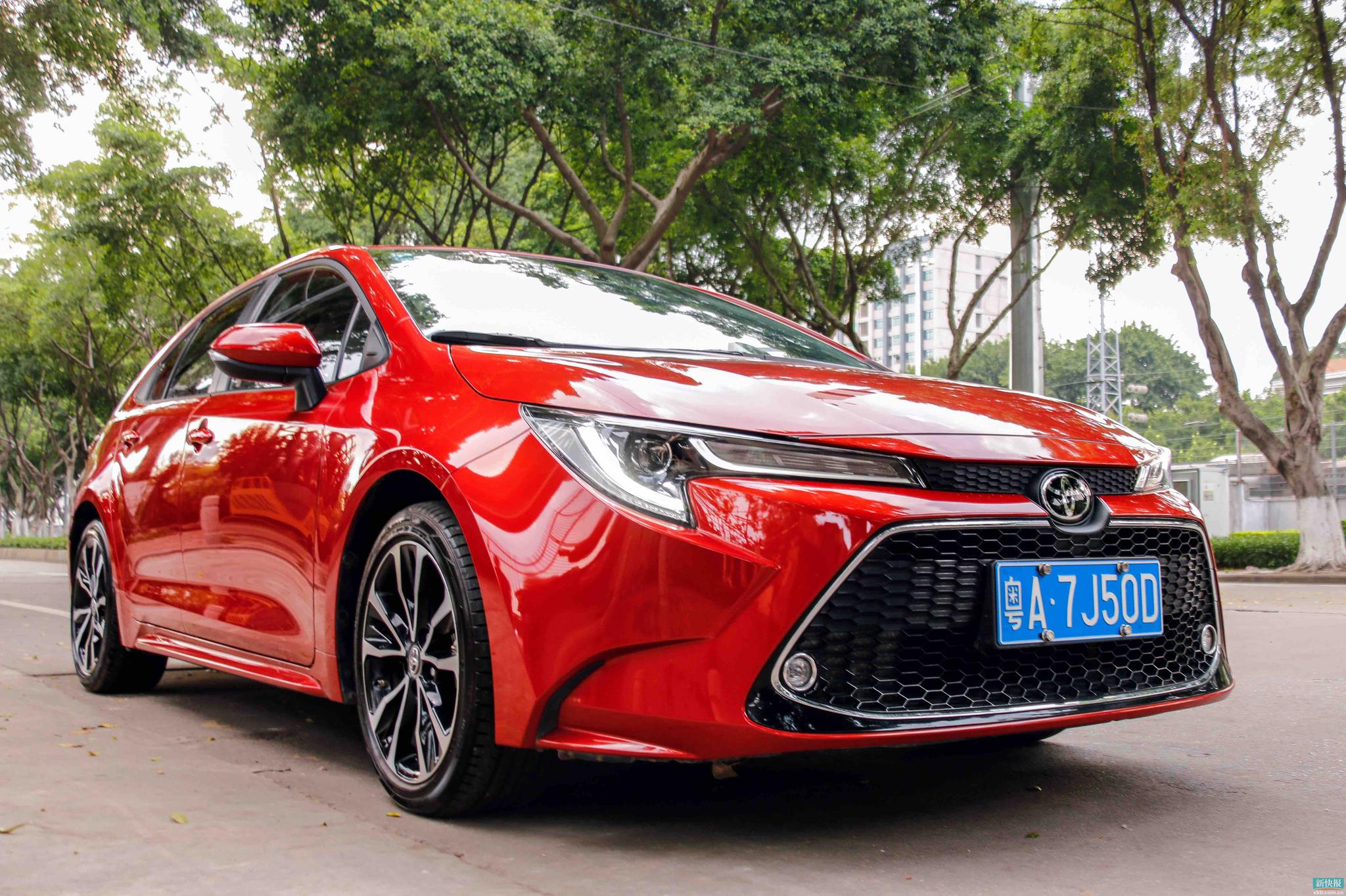 主角:全新一代雷凌版本:汽油185t运动版颜色:赤焰红舵手:峰哥经历:新