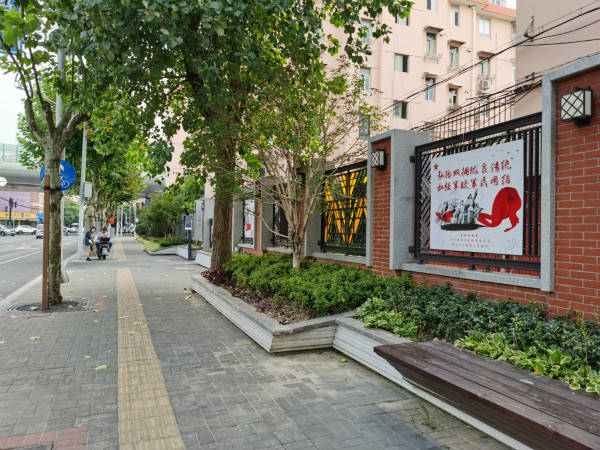 书香气息显魅力欣赏阅读皆为景彭浦镇倾力打造特色主题美丽街区