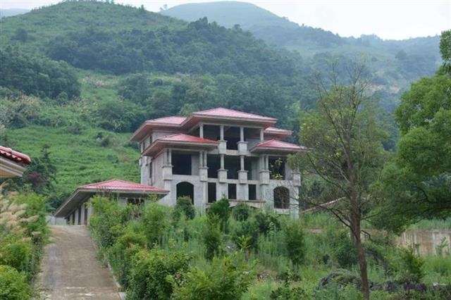 检方发挥监督职能,助力拆除侵占耕地违建别墅