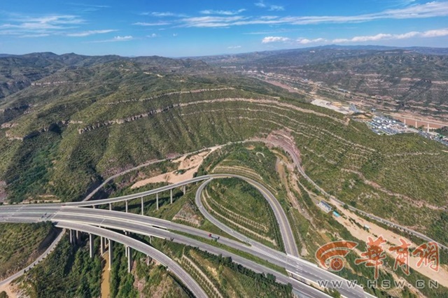 之为中国的"1号公路",它是一条沿着黄河西岸串联陕西4市12县50多景点