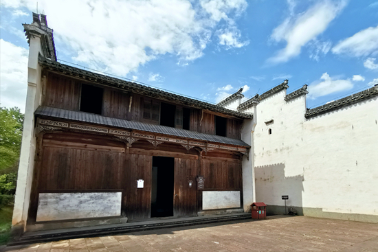 潜口民宅博物馆内的万盛记.陈鼎/摄