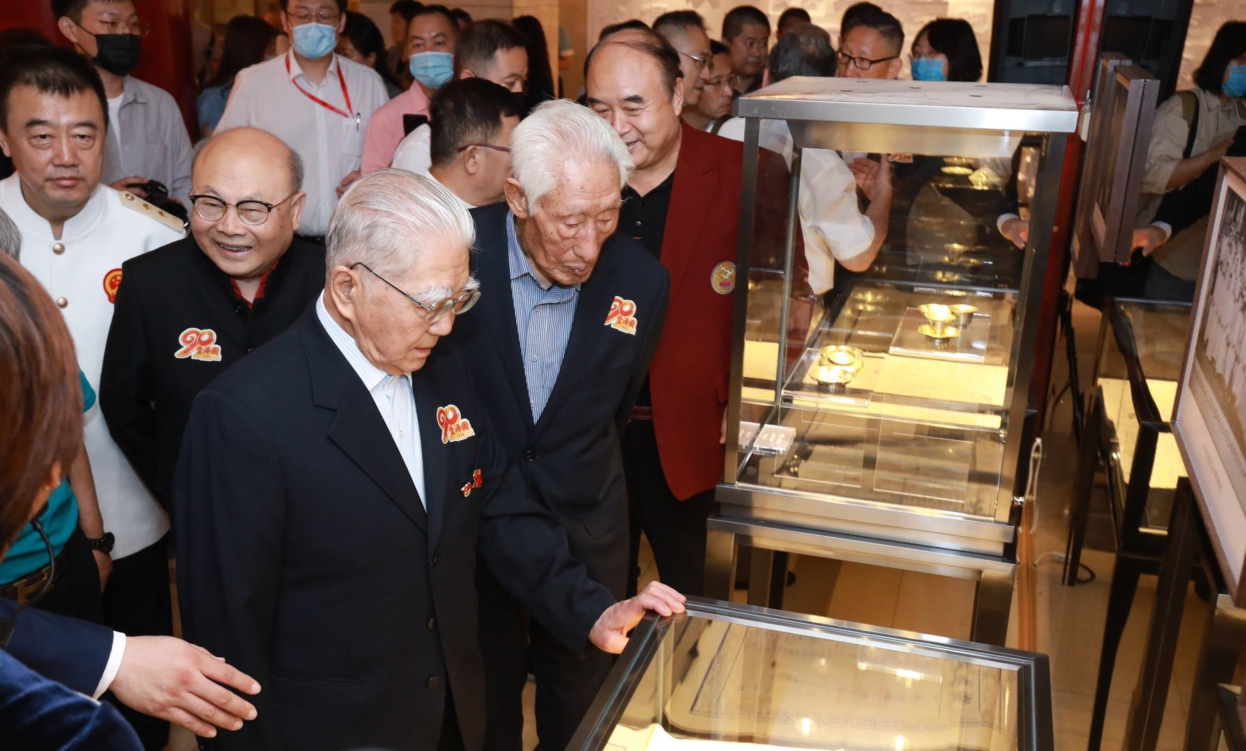 奇了,丰泽园翻出90年前老账本