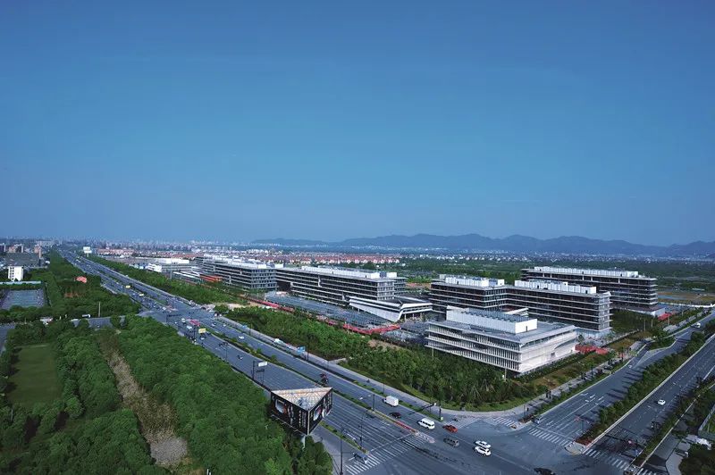 同花顺,中国移动杭州研发中心,   中电海康等知名企业陆续落地五常