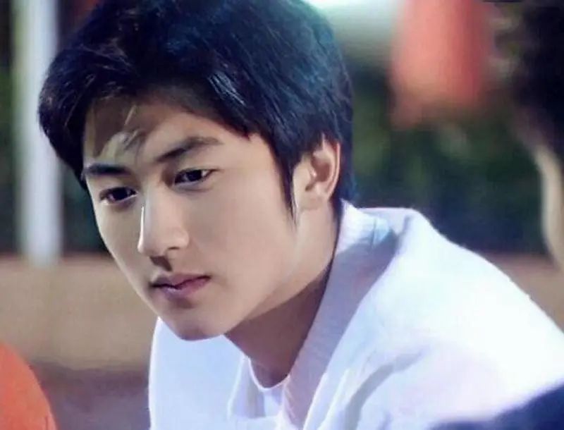 型男谢霆锋的4款发型,中年男士也能借鉴,我这个女生都想剪