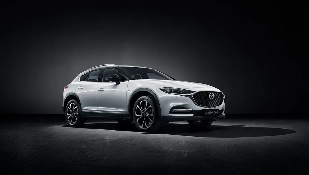 第一次买车哪个好 选思域还是CX-4？