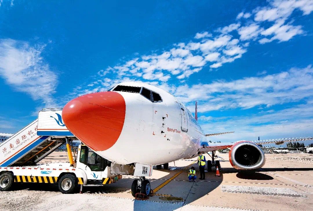 高校回应斥资1800万购买飞机：资金自筹 将用于新开专业教学