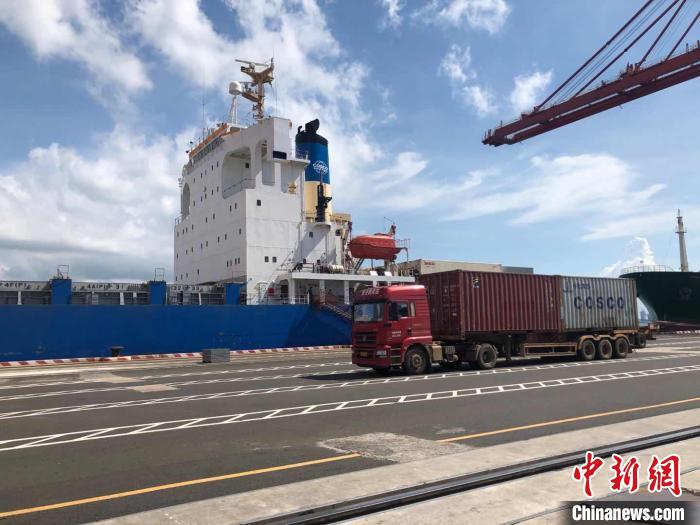 海南推行“船边直提、抵港直装”模式提升跨境贸易便利度