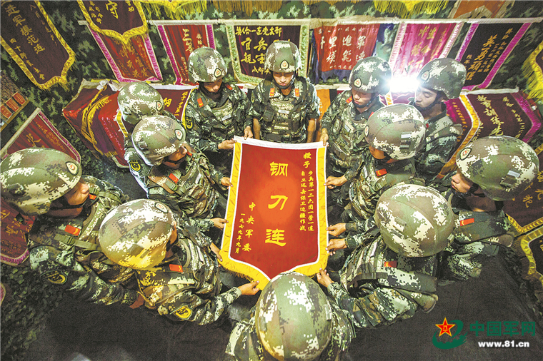 解放军报记者 贺逸舒 吴 敏 特约记者 杨 玺通讯员 陆振鑫"钢刀"是