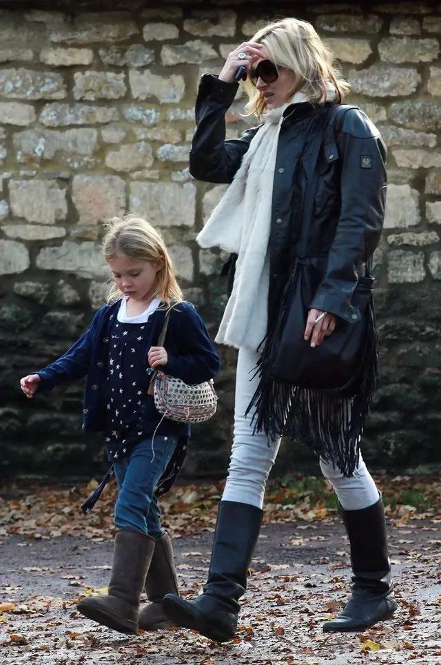 海报库又一个星二代蓄势待发这回是katemoss的女儿