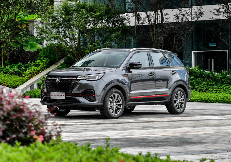 售9.29万起 长安cs55plus蓝鲸版新增车型上市