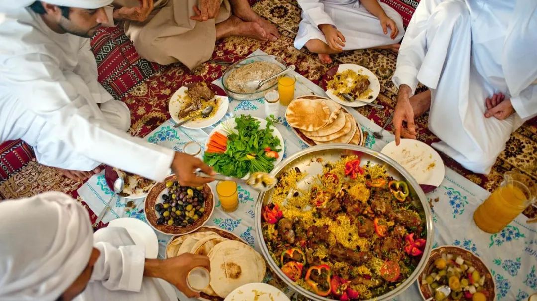 看完迪拜土豪吃饭后,我幻灭了.