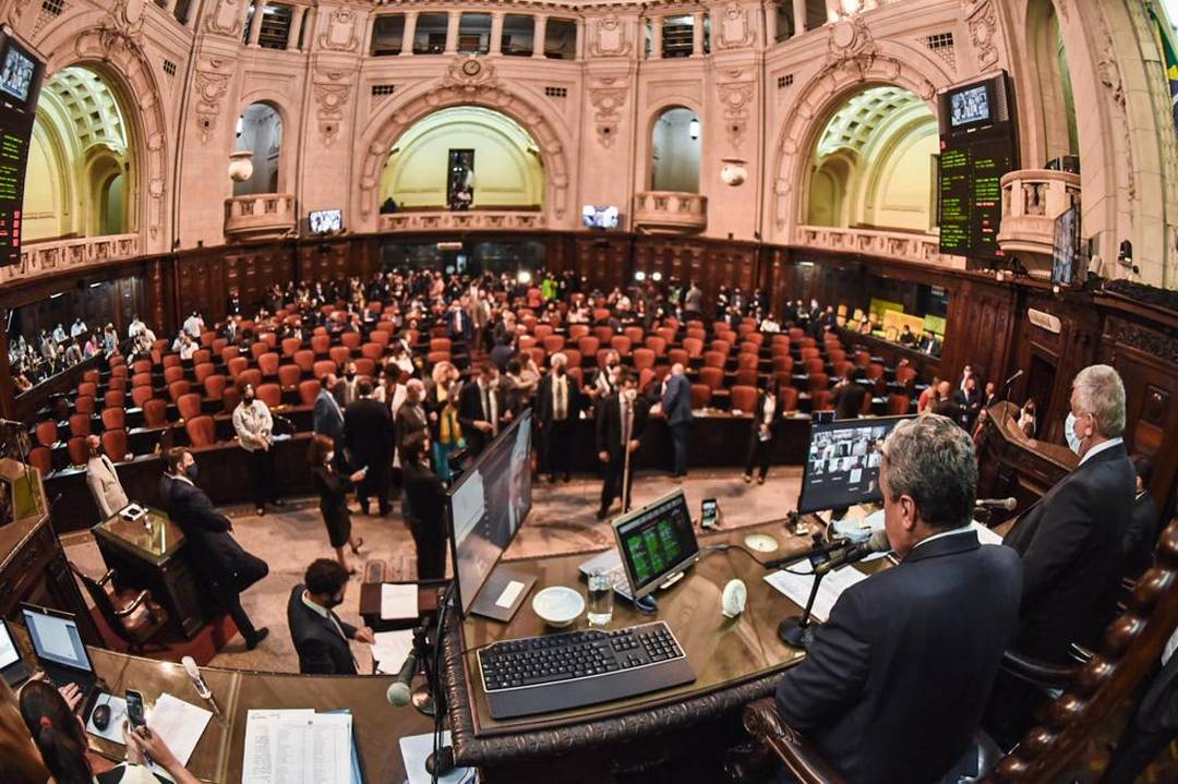 巴西里约州议会全票通过对州长弹劾启动程序,此前已被停职