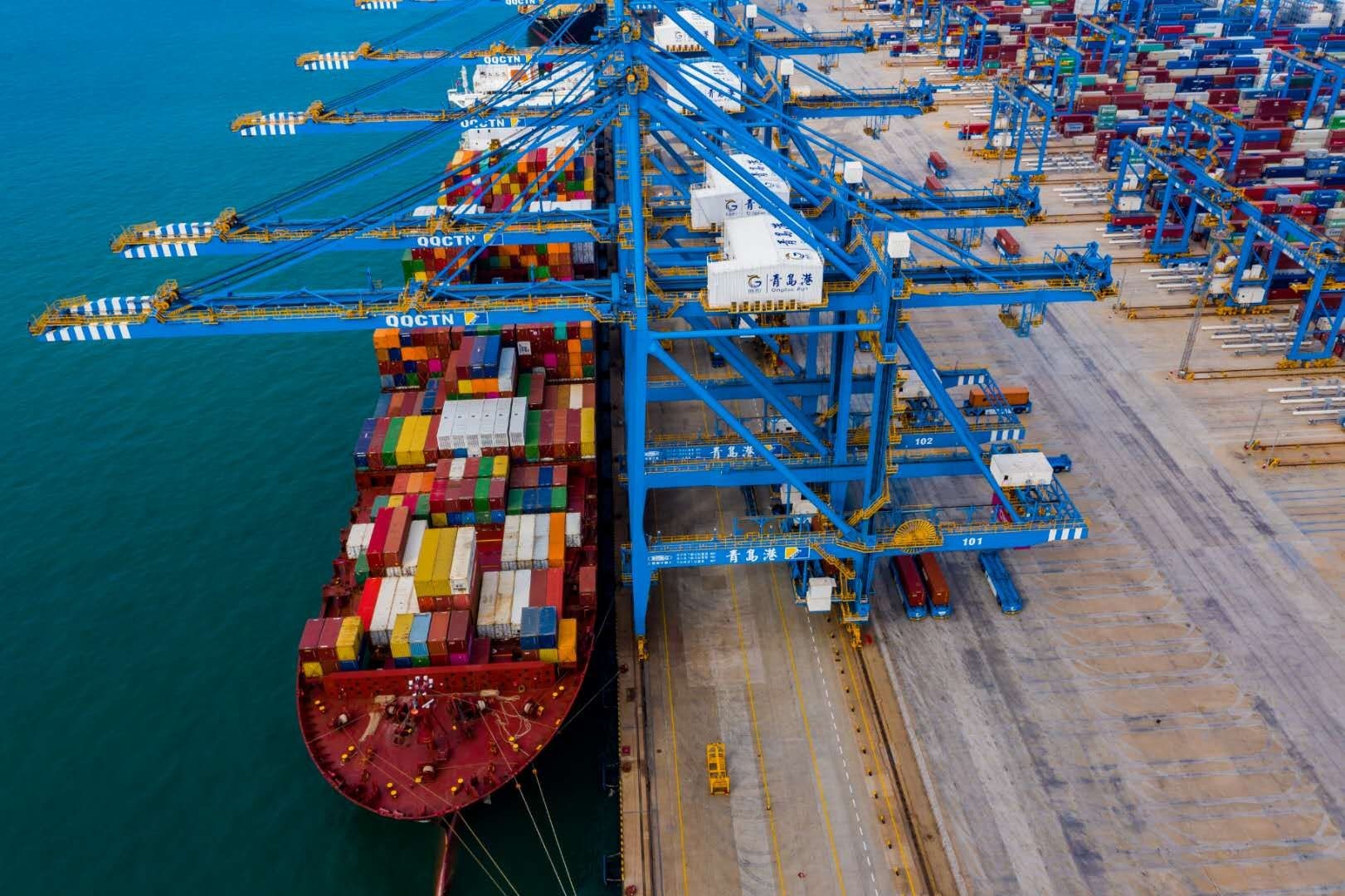 山东港口青岛港前湾港区迪拜环球码头工程获"詹天佑奖"