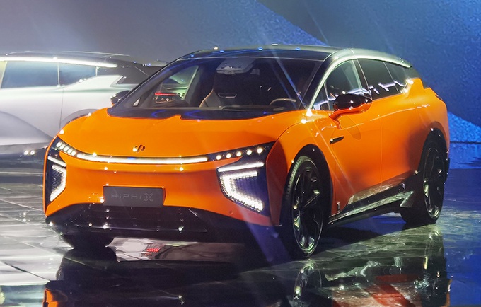 最贵的国产电动车,高合hiphi x售68-80万!六开门比库里南还尊贵