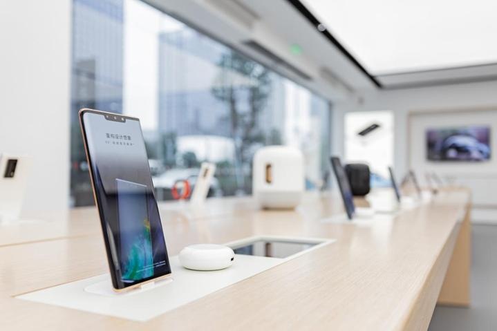 不仅卖电脑和手机,还卖行业解决方案,浙江首家华为终端企业解决方案