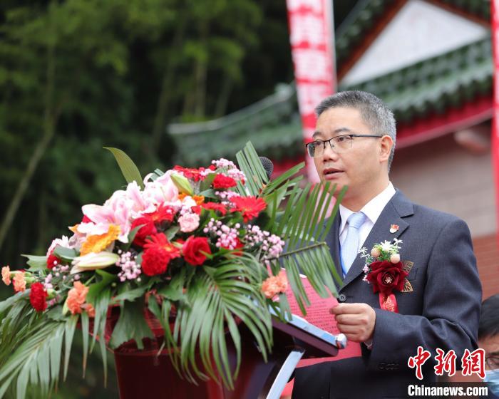 在开幕式上,浦城县委书记周永和说,希望以此次活动为契机,促进产业