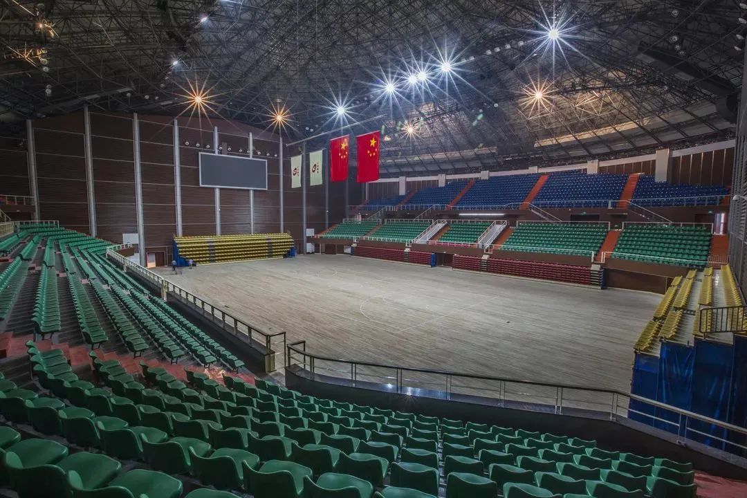 新赛季cba前两阶段继续沿用赛会制,离开赛的日子也越来越近了.