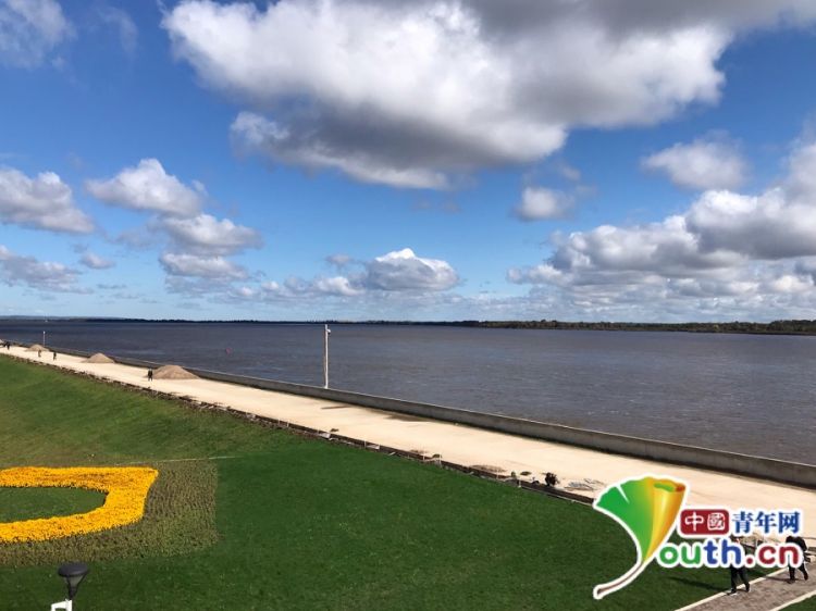 【幸福东北】黑龙江大桥:一桥连两国 促进边境地区繁荣发展