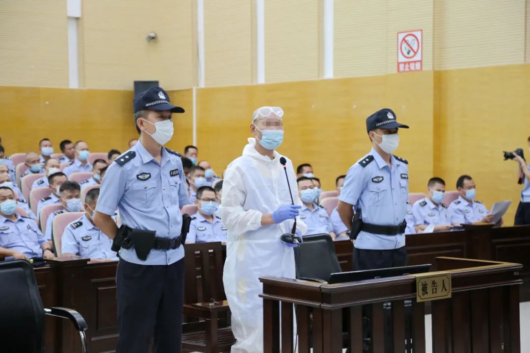 公诉机关起诉称,2018年10月,临高县公安局在侦办以符聪为首的涉黑犯罪