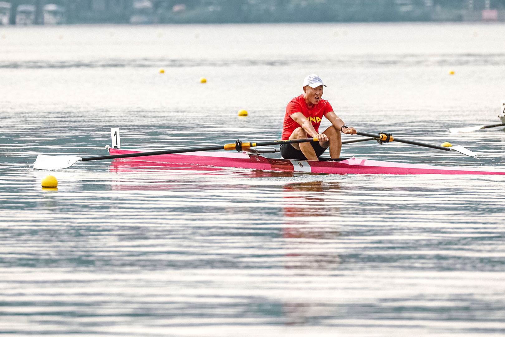 玄武湖上百舸争流!国内规模最大的赛艇赛事来了