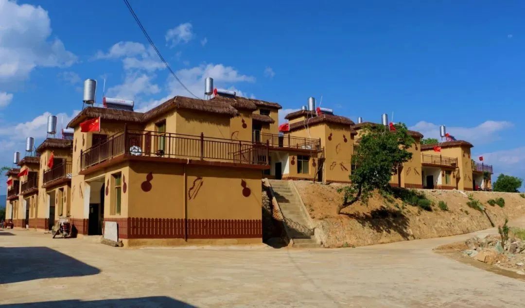 绿春县平河镇大头村委会拉祜寨村新貌.常玉选 摄