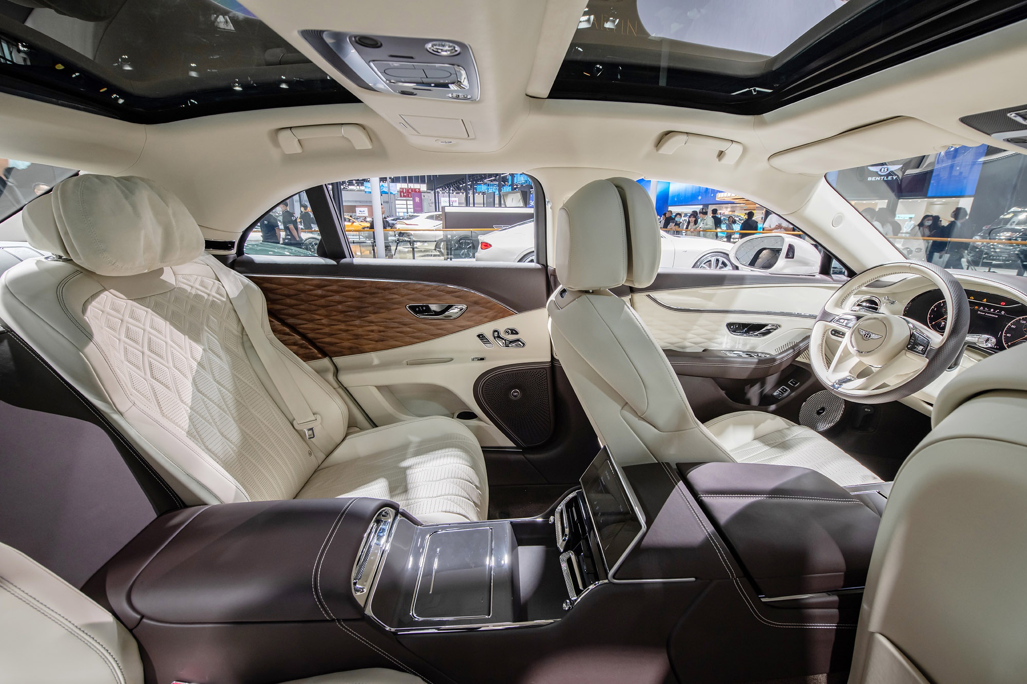 2020北京车展:宾利汽车携全新产品阵容亮相