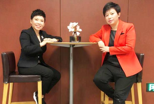 杨影是蔡猛之后,央视解说乒乓球的资深主播,她本是世界冠军出身,所以