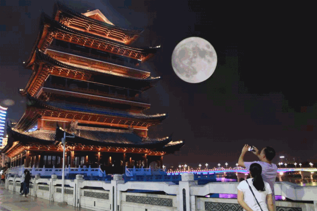 今年中秋月亮"瘦"了!网友扎心了:我还没瘦