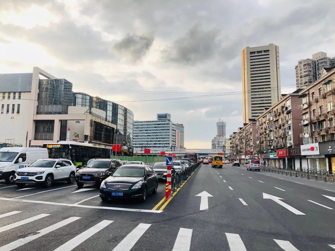 【轨交】14号线东新路站和真如站附近路段完成翻交并恢复通行