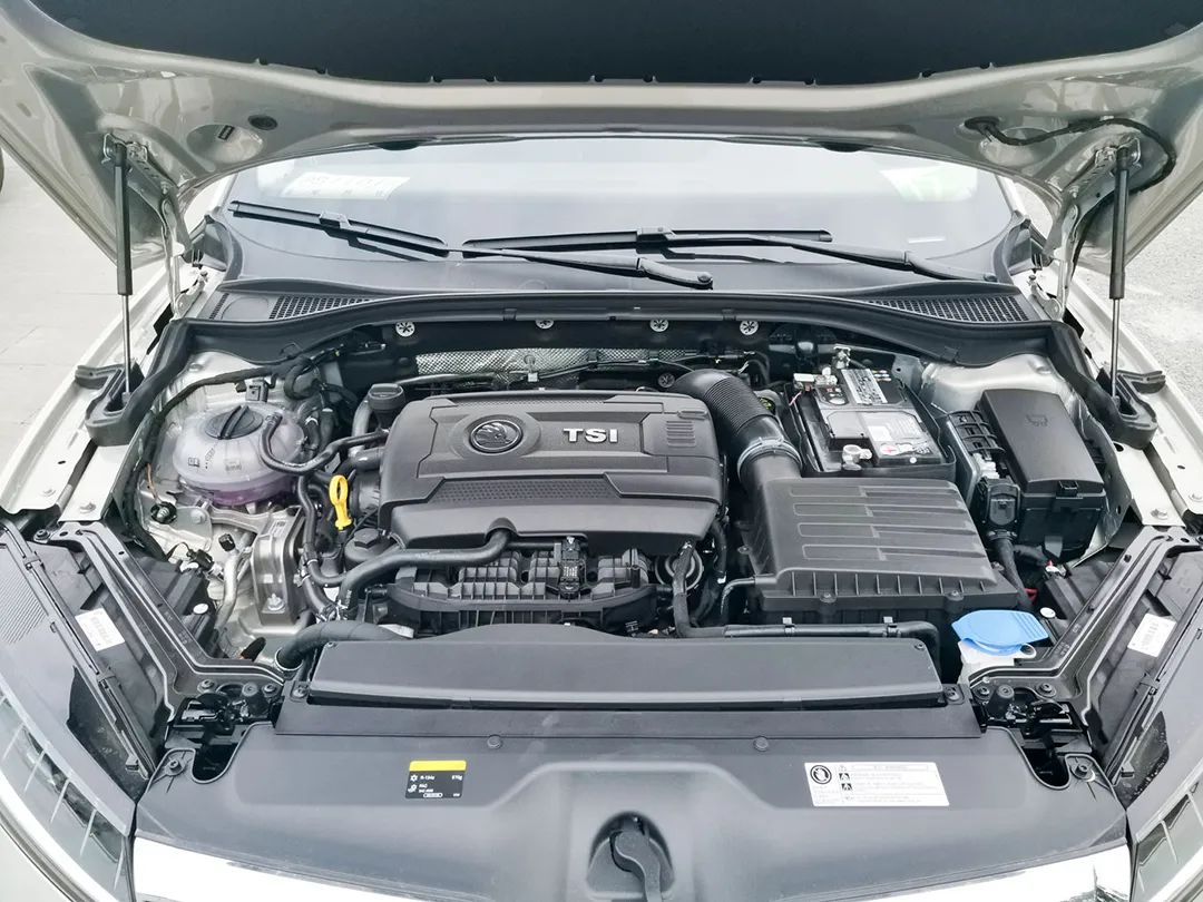 月薪1万想买十代雅阁 请问能入手吗？