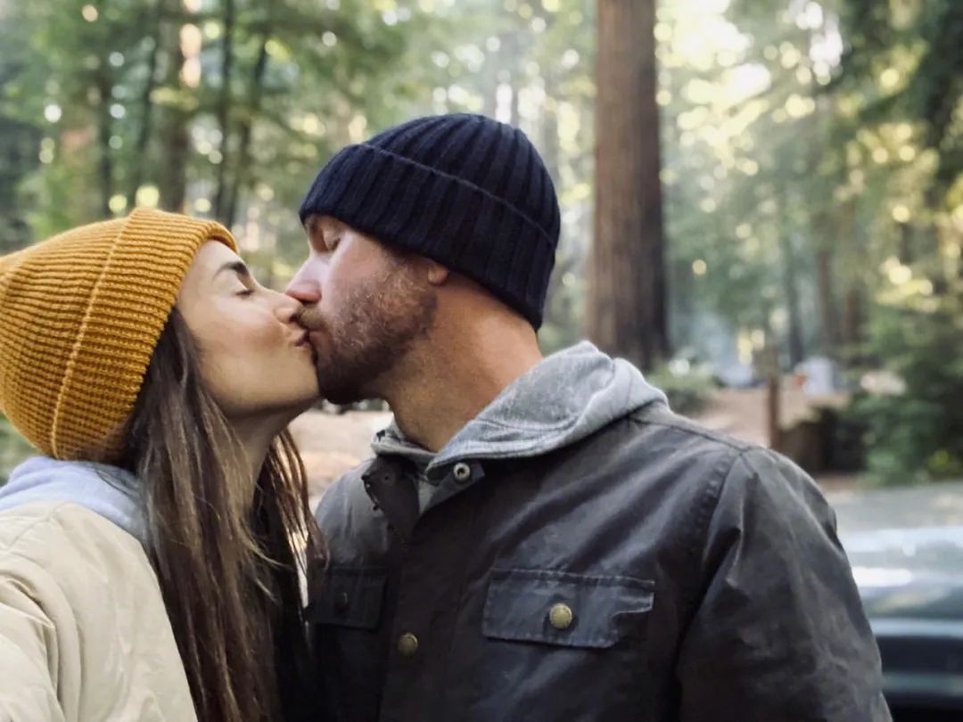 迪士尼在逃公主lily被男友求婚活成她这样应该比公主更幸福吧