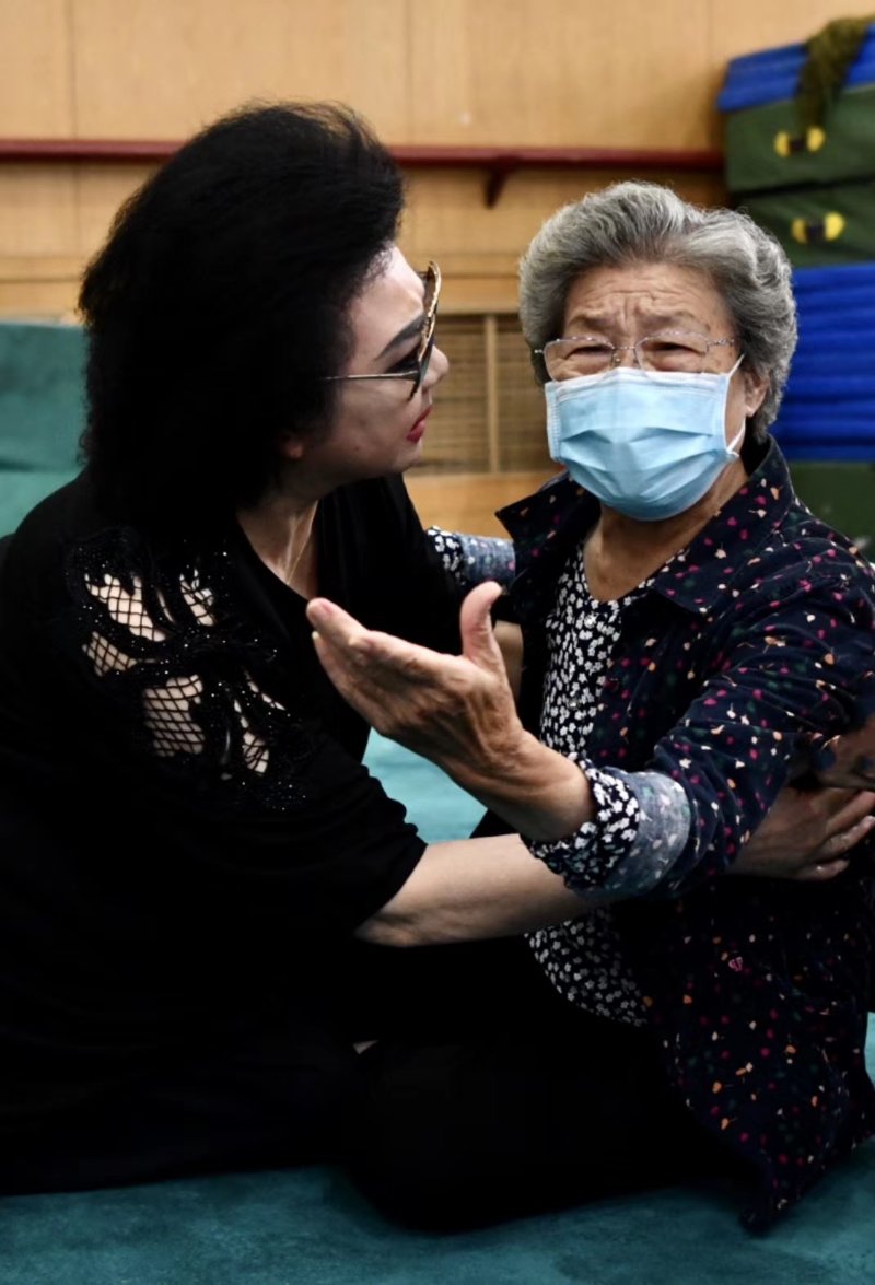 今年75岁的著名京剧表演艺术家,戏剧梅花奖获得者沈健瑾先生是1972