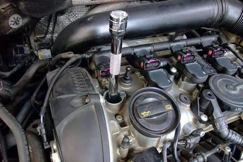 自己动手更换火花塞可以吗?