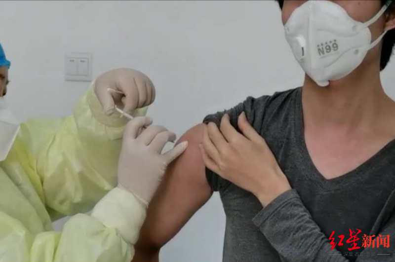 对话新冠疫苗首批志愿者：半年无不适 继续参与实验