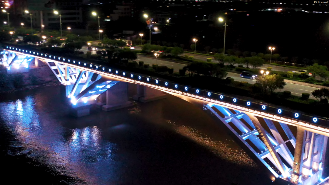 东平河岸夜色璀璨流光溢彩三龙湾游船夜景抢先看