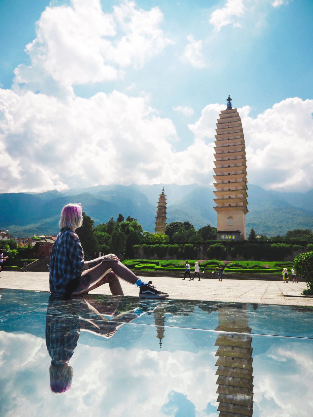 妮卡在云南大理旅游