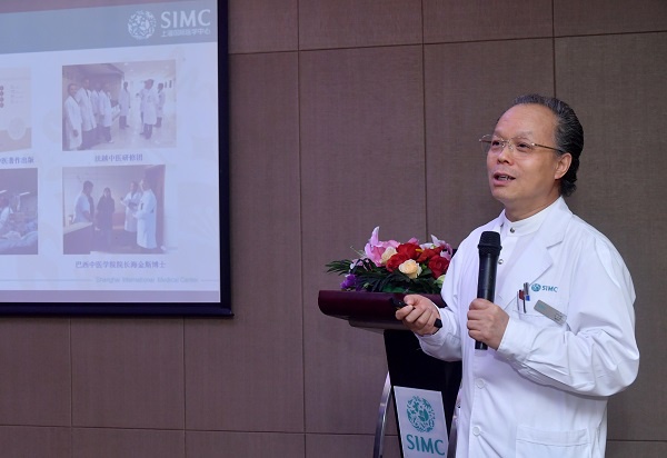 图说:上海国际医学中心院长刘卫东