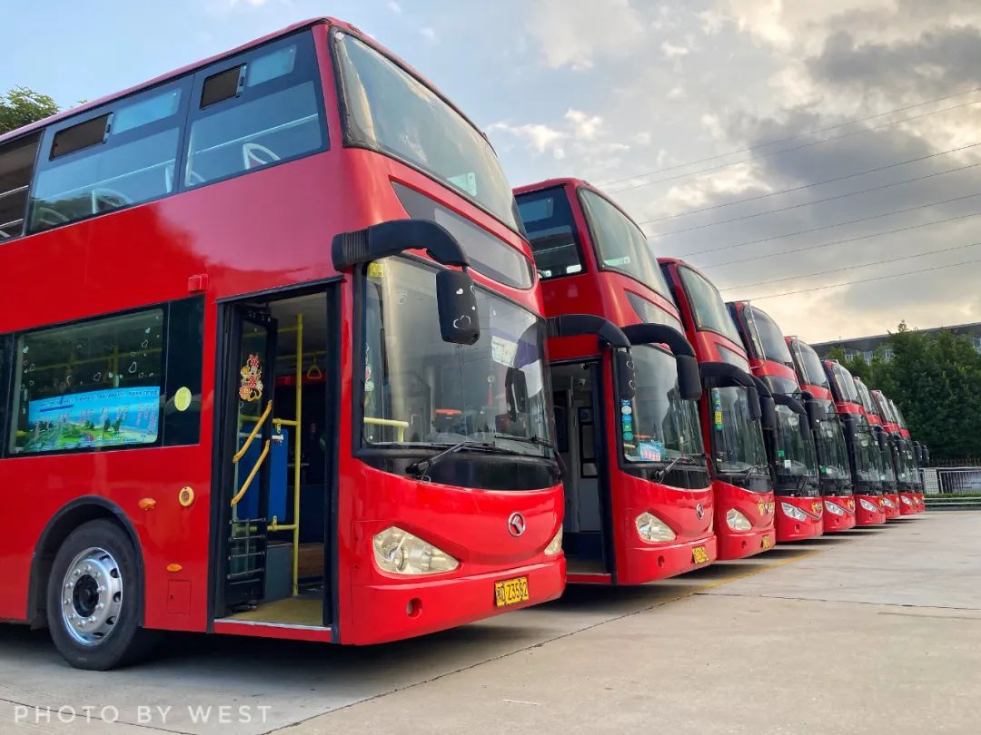 360全景天窗厦门观光双层巴士来啦途经22个景点票价是