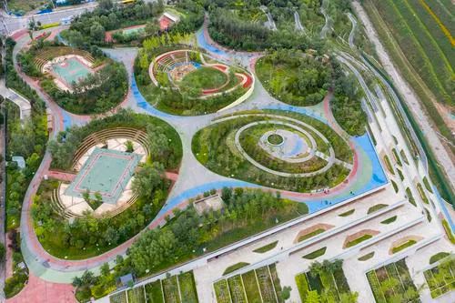 方案,该街区拥有南河古道,雁滩公园,敦煌研究院,读者集团,甘肃画院