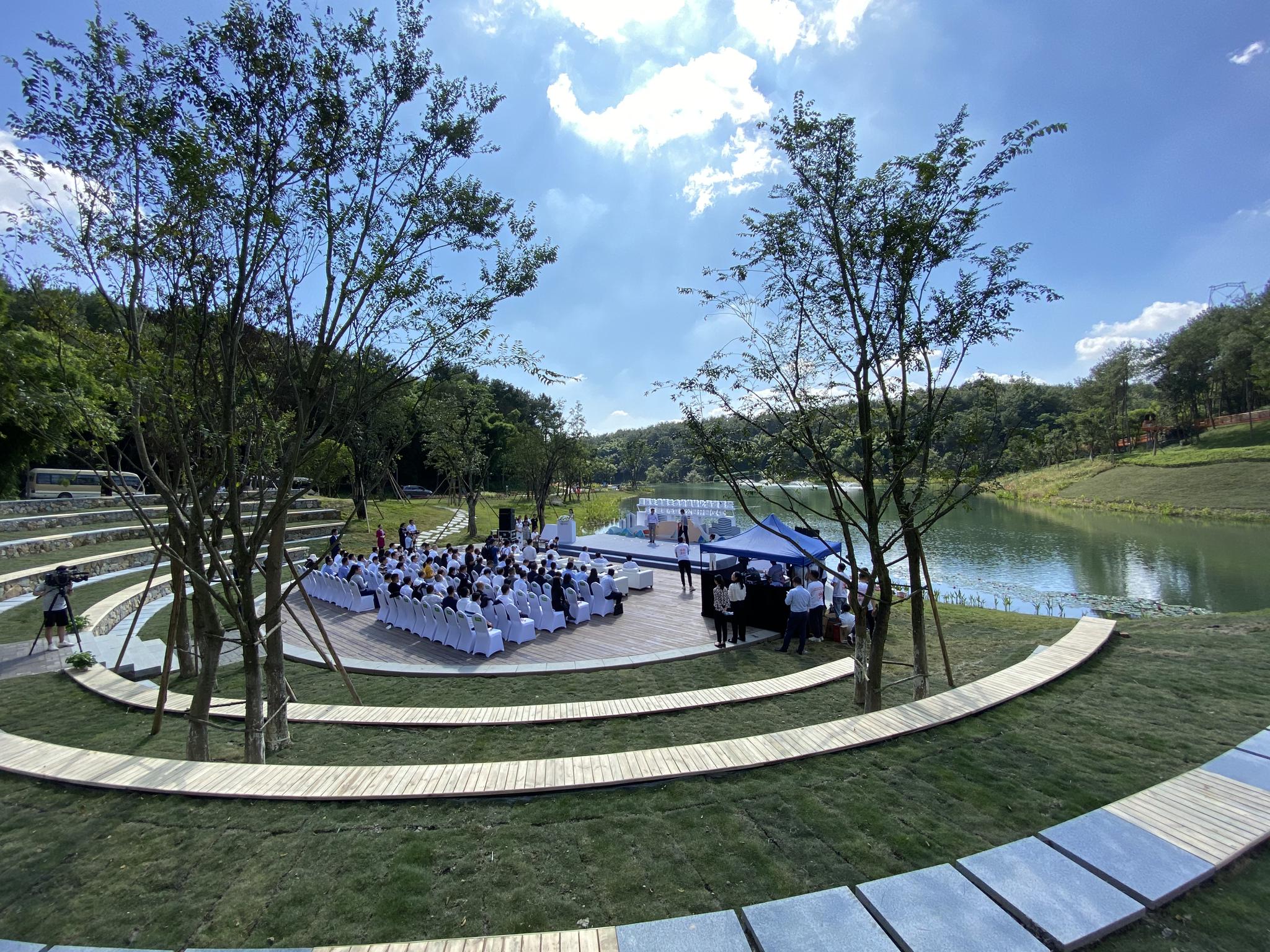 永安湖城市森林公园开园双节成都市民又添好去处