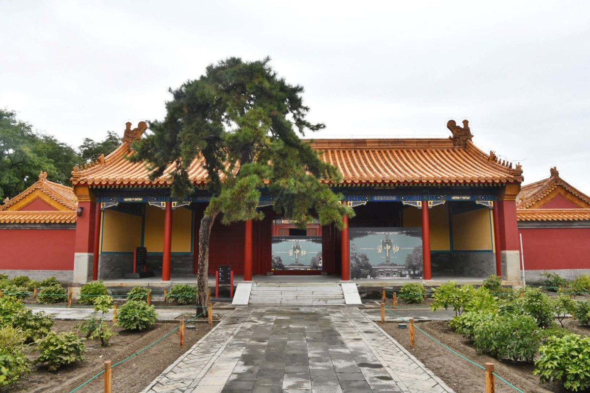 8公里,是世界现存最长,保存最完整,历史最悠久的城市轴线,汇集了北京