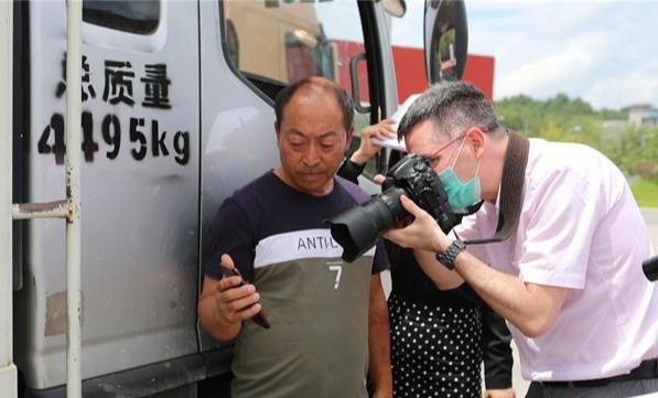 西班牙柯尔比萨通讯社采访满帮集团:中国卡车司机开自己的优步