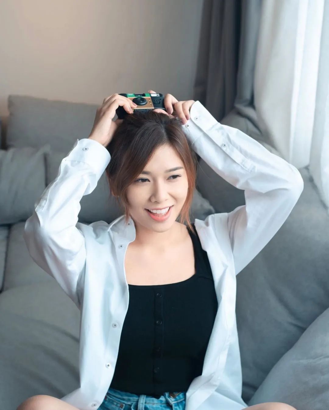 恭喜28岁tvb前新闻小花离巢后考上中大医科硕士会钢琴芭蕾多才多艺