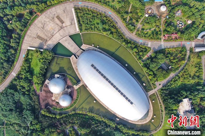 航拍南京科技馆 造型犹如"外星基地"