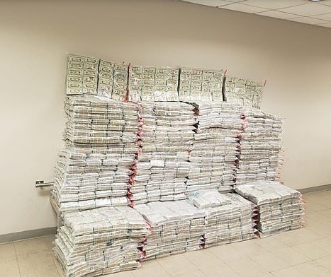 2700万美金钞票!美国海关截获34箱走私货币,靠警犬闻出异样