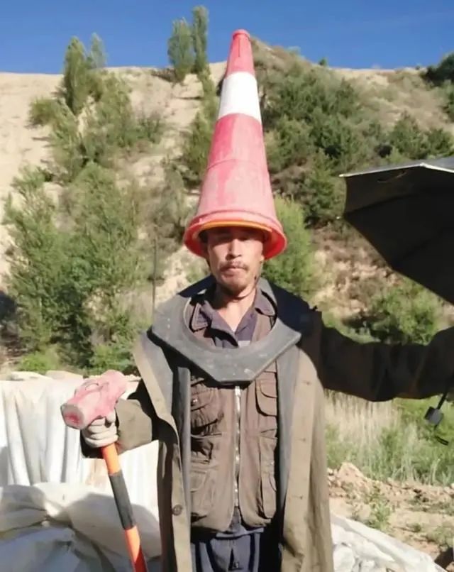 这是一位才华横溢的砖家