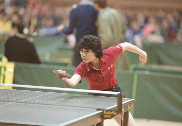 徐莉佳传媒之声丨专访80年代乒坛"大魔王"曹燕华